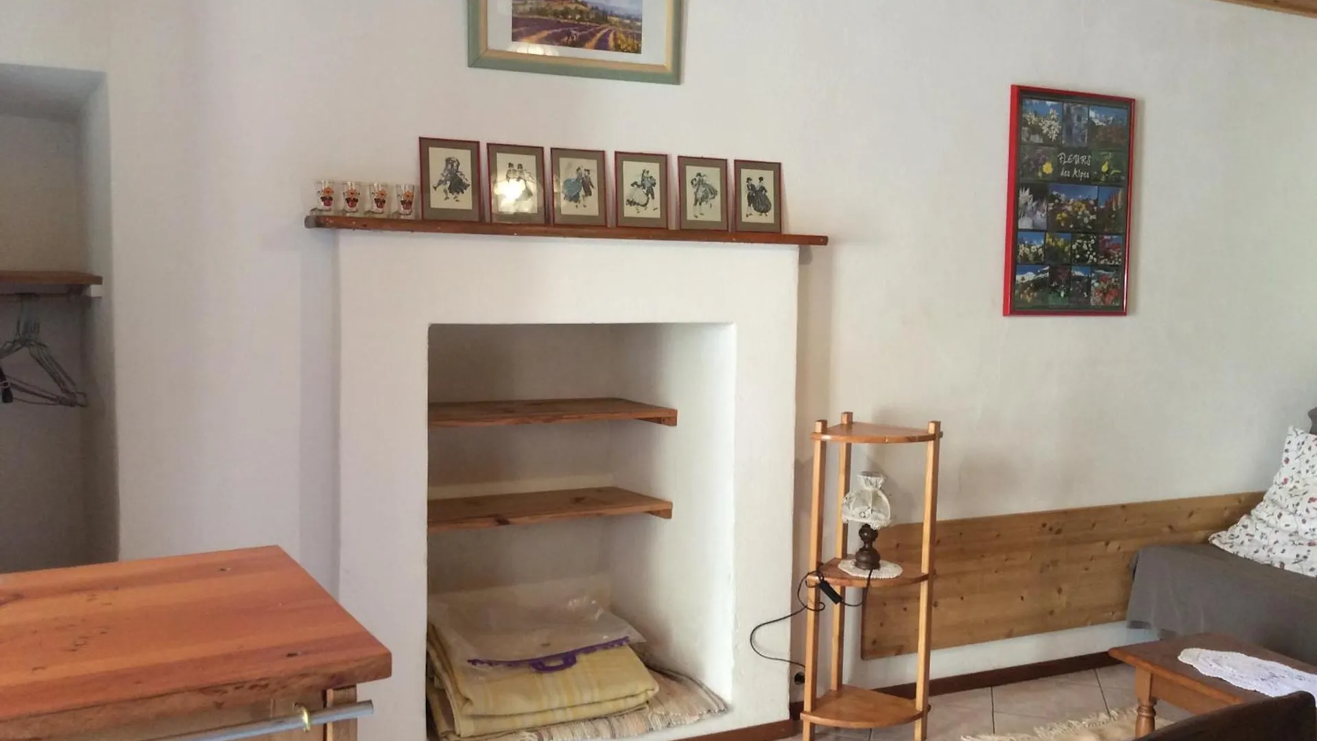 Studio Ensoleille Avec Jardin Pour 2 A Monetier Ле-Монетье-ле-Бен Апартаменты